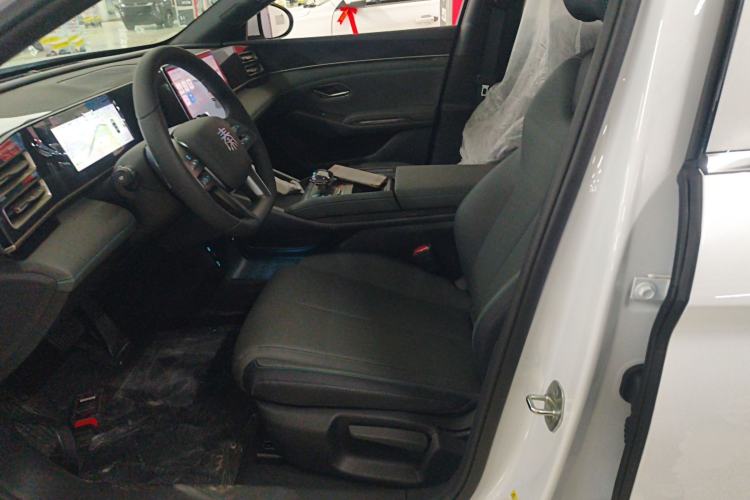 Used BYD Qin L 2025 DM-i Smart Drive 80KM Leading Model