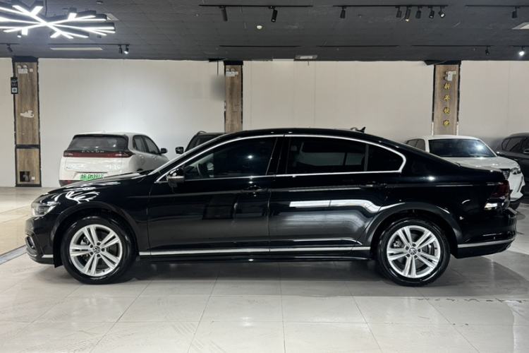 Used Volkswagen Magotan 2025 Zhongxiang Version 280TSI DSG Comfort Edition