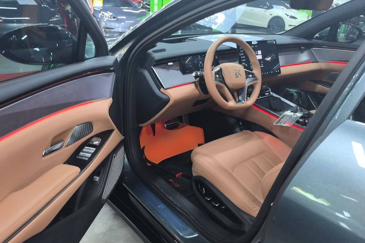 Used BYD Han L 2025 DM-p Four-Wheel-Drive LiDAR Flagship Model
