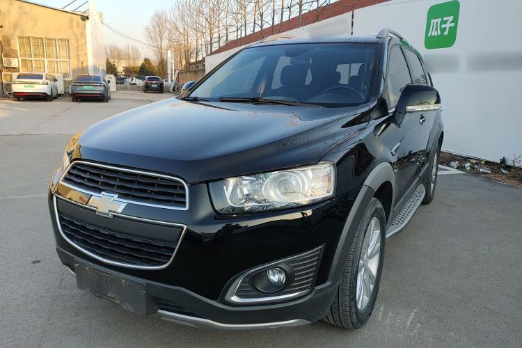 Used Chevrolet Captiva 2015 2.4L 4x4 Flagship Edition 7-Seater
