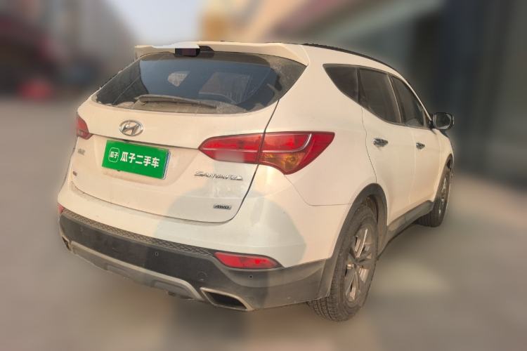 Used Hyundai Santa Fe 2015 2.4L Automatic All-Wheel Drive Smart Version 5 Seats