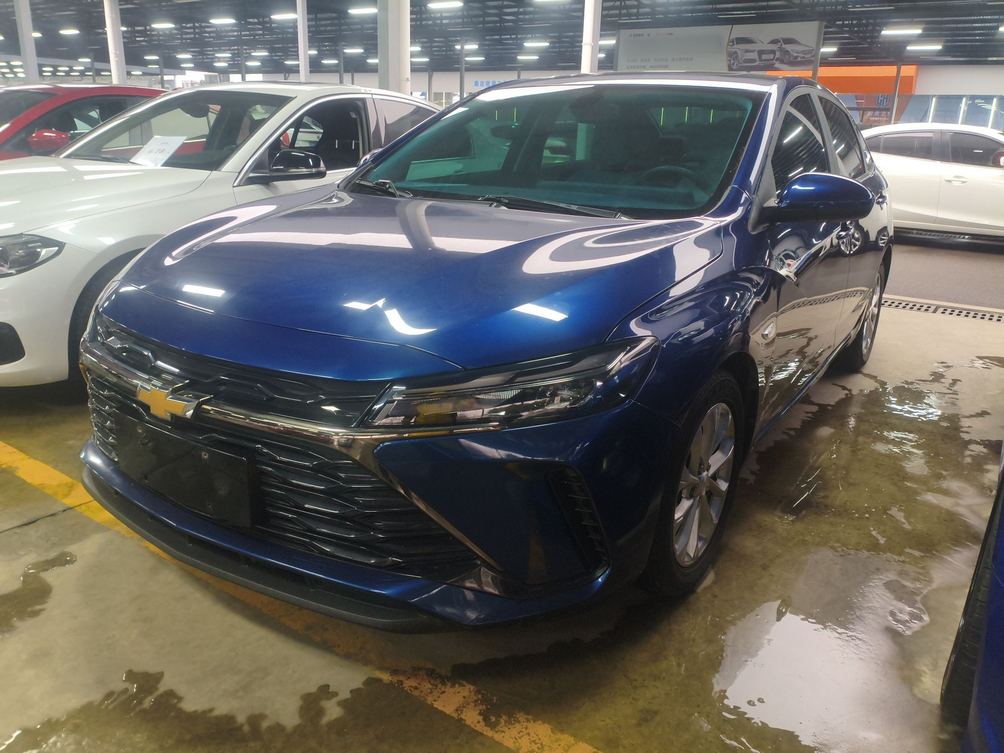 Под передней частью автомобиля