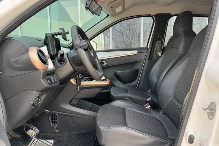 Used Dongfeng NAMMI BOX 2022 Chasing Wind Edition 331 km Standard Model