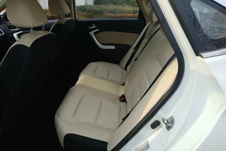 Used Changan Alsvin V7 2015 1.6L Manual Joyride Model China IV Standard