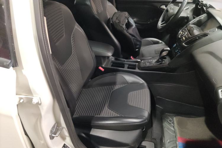 Used Ford Focus 2018 Hatchback Classic 1.6L Automatic Trendy SmartDrive Edition