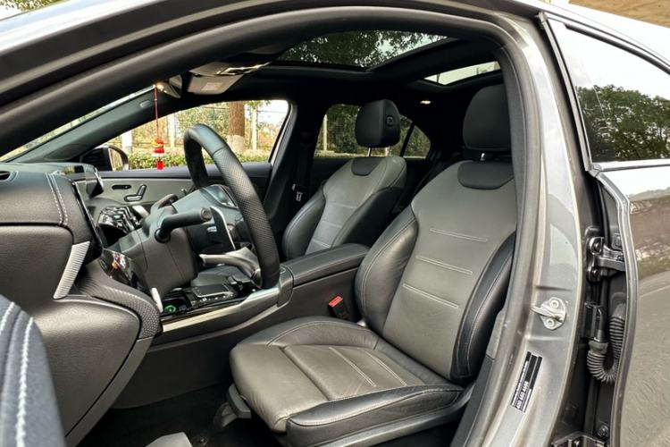 Used Mercedes-Benz A-AMG 2019 AMG A 35 L 4MATIC
