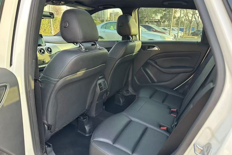 Used Mercedes-Benz B-Class 2015 B 200 Fashion Model
