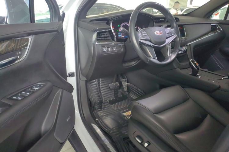 Used Cadillac XT5 2018 25T Tech Model
