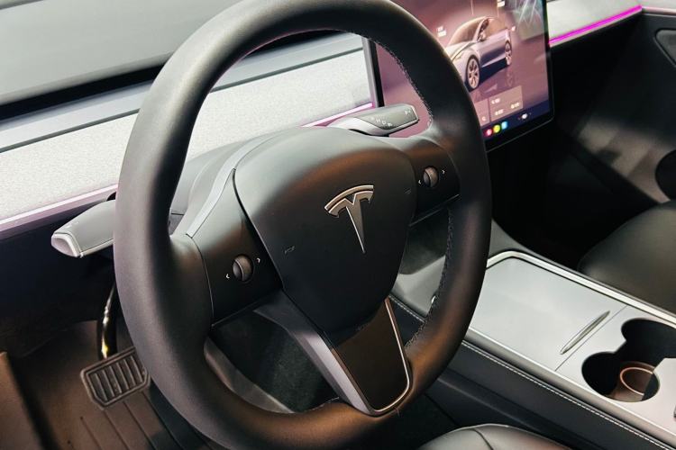 Used Tesla Model Y 2024 Rear-Wheel-Drive Version