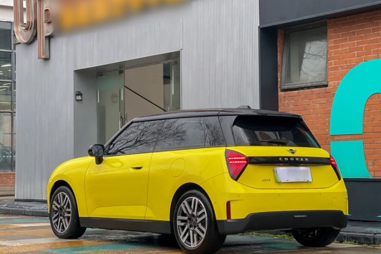 Used  Electric MINI COOPER 2024 456km COOPER E Classic Edition