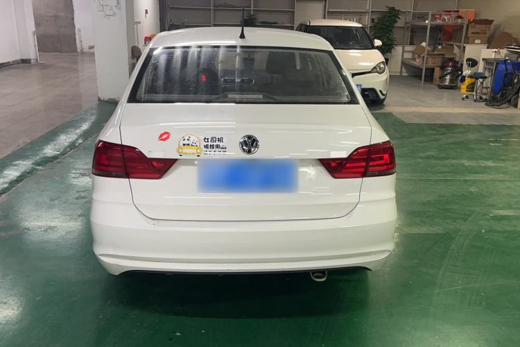 Used Volkswagen Santana 2016 1.4L Manual Fashion Edition
