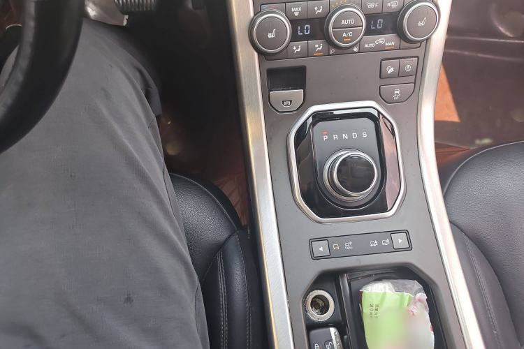 Used Land Rover Range Rover Evoque 2018 240 PS SE Smart Brilliance Edition
