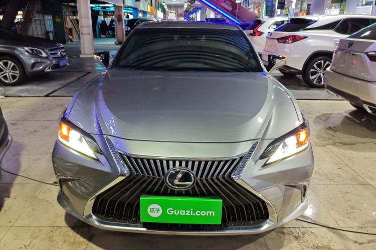 Used Lexus ES 2020 200 Excellence Edition
