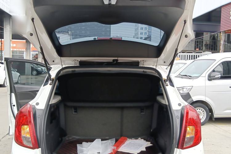 Used Buick Encore 2015 1.4T Automatic Two-Wheel Drive Urban Elite Version
