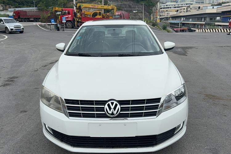 Used Volkswagen Lavida 2013 Restyled Classic 1.6L Manual Comfort Edition
