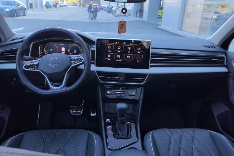 Used Volkswagen Tiguan L 2022 330TSI Automatic Two-Wheel Drive R-Line Enhanced Edition
