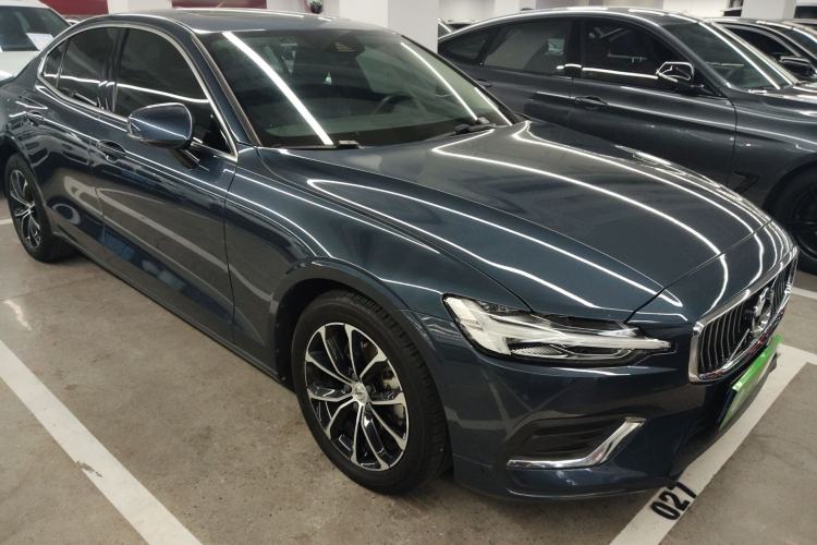 Used Volvo S60 2022 B4 Zhiyi Luxury Edition