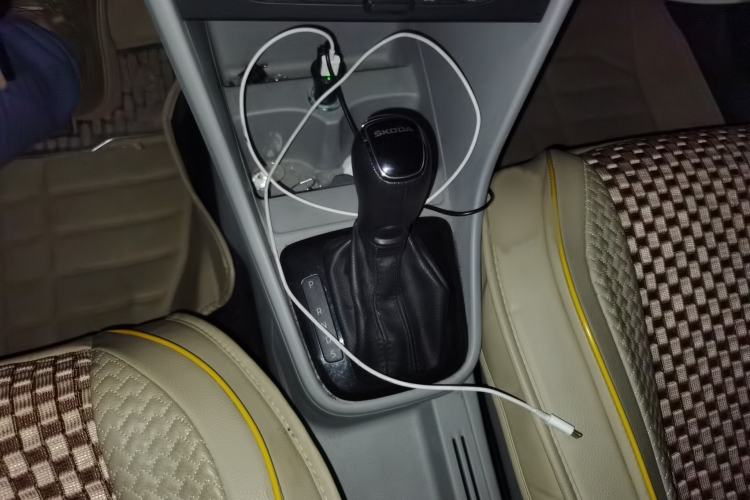 Used Skoda Rapid 2013 1.6L Automatic Smart Selection Model
