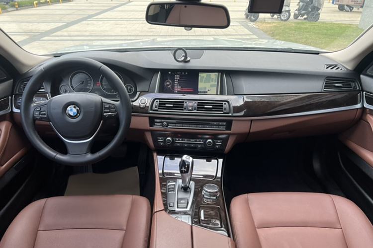 Used BMW 5 Series 2014 528Li Leading Model
