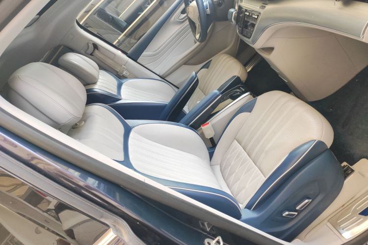 Used Roewe iMAX8 2021 400TGI Supreme Series Prestige Edition
