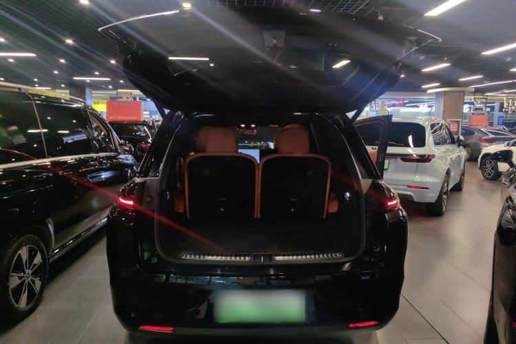 Used Li Auto L8 2023 Pro Model
