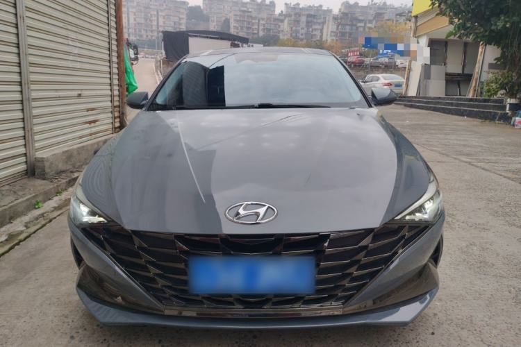Used Hyundai Elantra 2021 1.5L CVT LUX Prestige Edition
