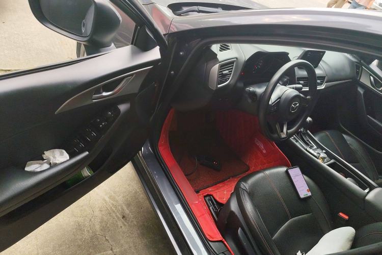 Used Mazda Mazda 3 Axela 2017 Sedan 1.5L Automatic Luxury Model Emission Standard China V
