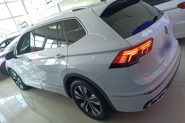 Used Volkswagen Tiguan L 2023 330TSI Automatic Two-Wheel Drive R-Line Enjoyment Edition
