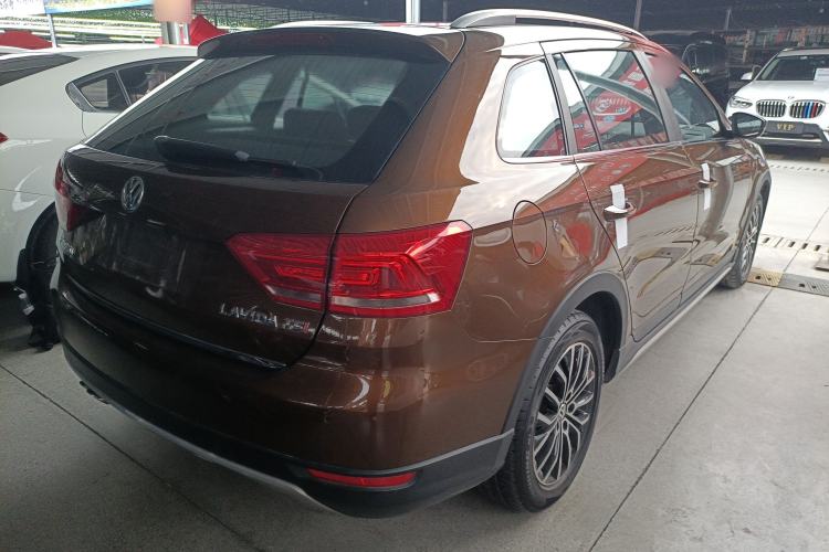 Used Volkswagen Cross Lavida 2014 1.4TSI DSG