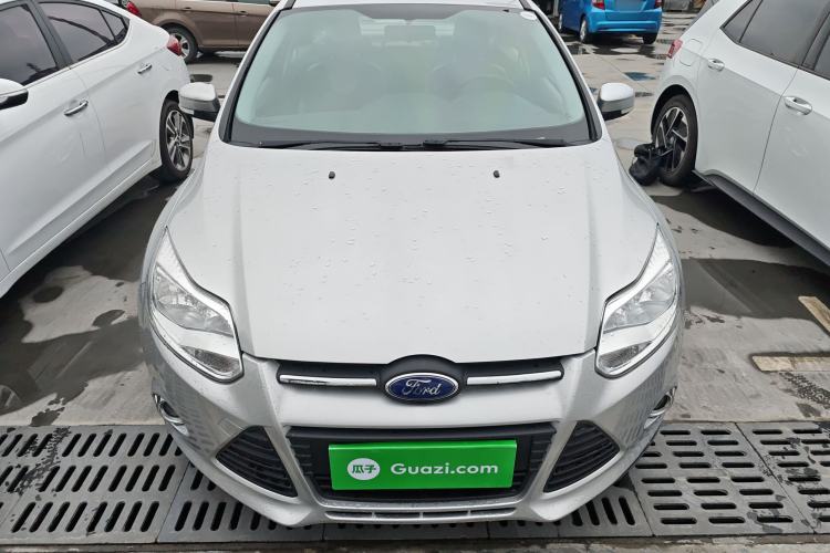 Used Ford Focus 2012 Sedan 1.6L Manual Fashion Edition
