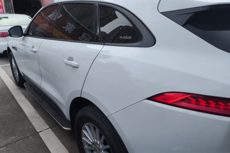 Used Jaguar F-PACE 2018 2.0T Two-Wheel Drive Urban Deluxe Edition
