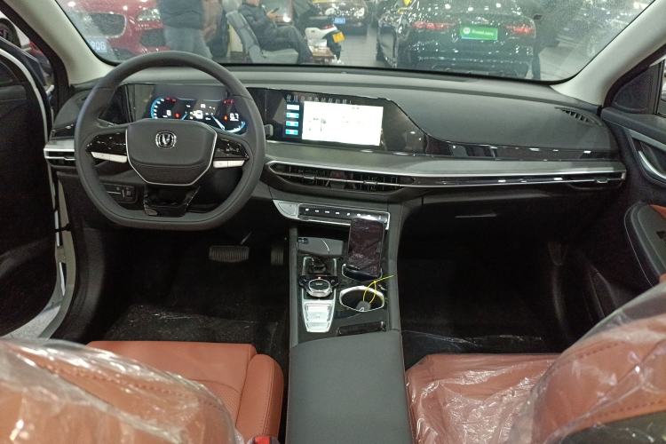 Used Changan Eado 2025 PLUS 1.4T Dual-Clutch High-Energy Version
