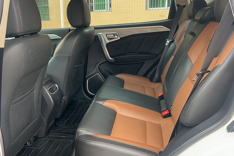 Used Geely Auto Vision X6 2016 1.3T CVT Flagship Model
