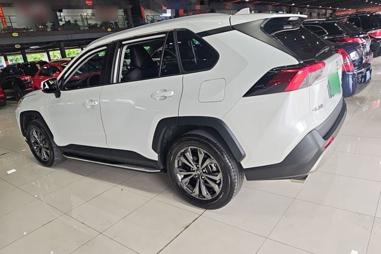 Used Toyota RAV4 2023 2.0L CVT Two-Wheel Drive Fashion Edition
