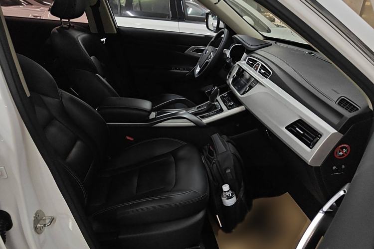 Used Geely Auto Emgrand X7 Sport 2018 1.8TD Automatic Two-Wheel Drive Smart Connect 4G Internet Edition
