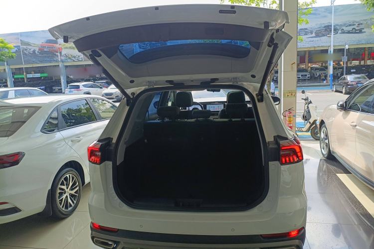 Used Chery Tiggo 8 PRO 2024 Champion Edition 290T Two-Wheel Drive Shining Version 5 Seats
