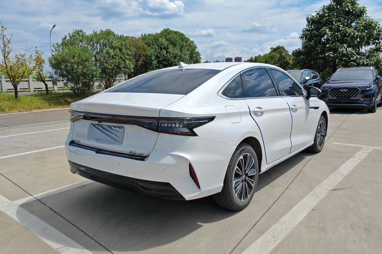 Used Chery Fengyun A8 2024 127 ZHU FENG Version
