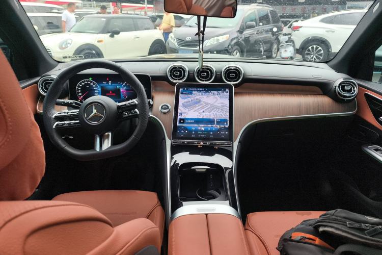 Used Mercedes-Benz GLC 2023 GLC 300 L 4MATIC Dynamic 7-Seater
