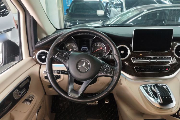 Used Mercedes-Benz V-Class 2018 V 260 Prestige Edition China VI
