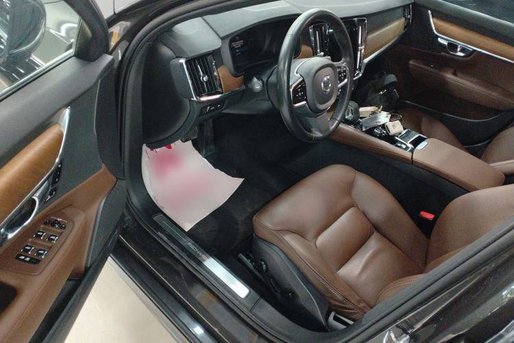 Used Volvo S90 New Energy 2022 T8 eDrive Hybrid Luxury Edition
