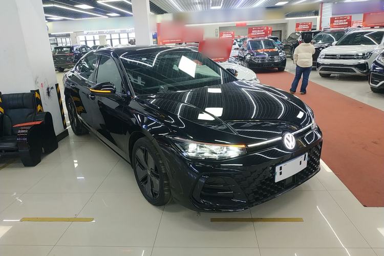 Used Volkswagen Passat 2025 Pro 380TSI Starry Dragon Luxury Edition
