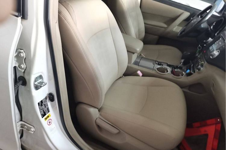 Used Toyota Highlander 2012 2.7L Two-Wheel Drive 7-Seater Elite Edition
