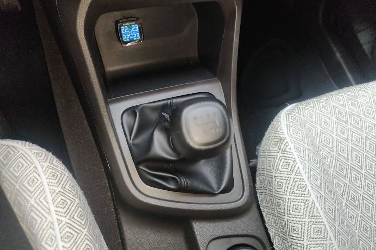 Used Wuling Hongguang V 2022 1.5L Jingqu Version Hydraulic Power Steering LAR