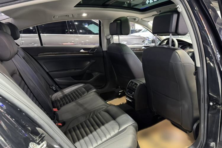 Used Volkswagen Magotan 2019 330TSI DSG Luxury Version China VI Standard
