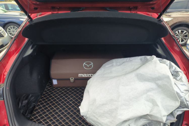 Used Mazda CX-4 2020 2.5L Automatic 2WD Sky-Drive Fun Edition
