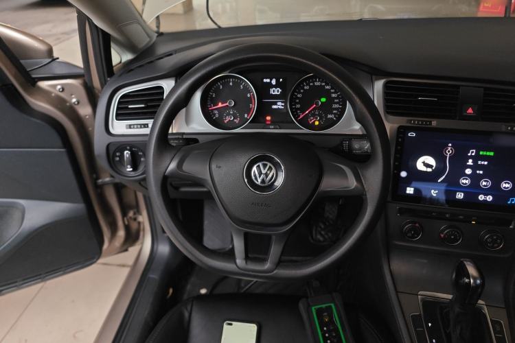 Used Volkswagen Golf 2016 1.6L Automatic Fashion Model