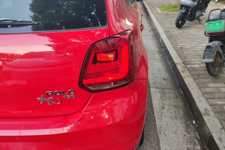 Used Volkswagen Polo 2016 1.6L Automatic Comfort Model