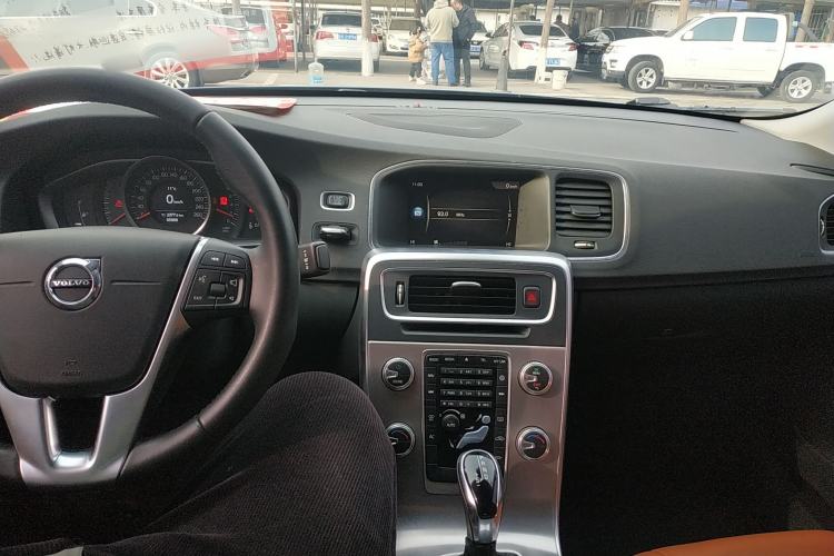 Used Volvo S60 2018 S60L T3 Smart Progress Edition
