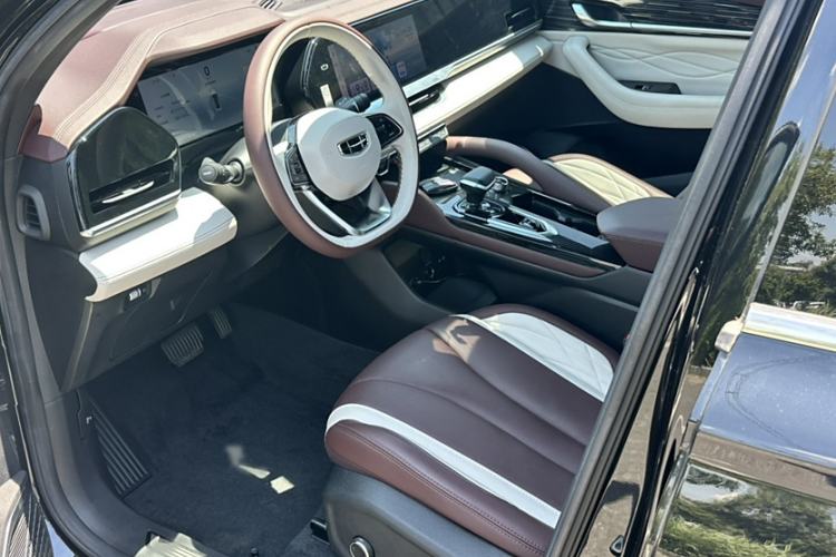 Used Geely Auto Monjaro L 2024 2.0TD High-Power Automatic Two-Wheel Drive Yunqi Version
