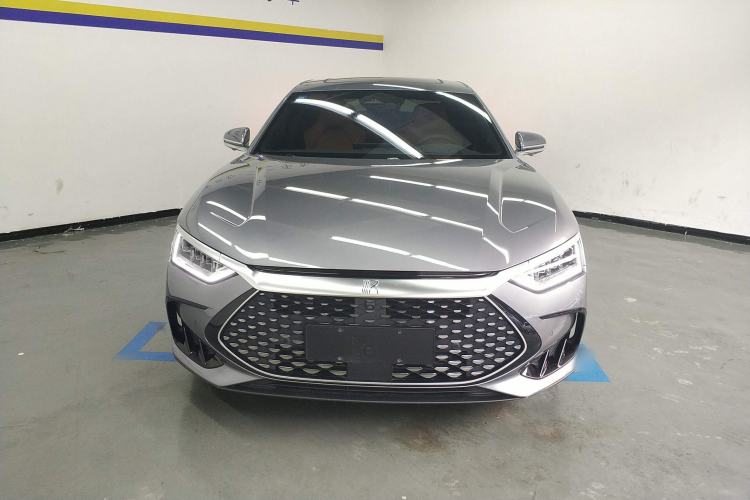 Used BYD Han 2022 DM-i 242km Flagship Model
